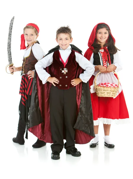 Halloween: Gruppe von Tricks oder Behandlern — Stockfoto