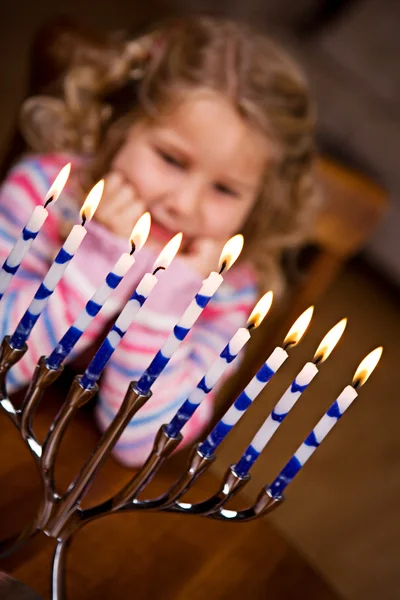 Hanukkah: Otto luci di Hanukkah splendente — Foto Stock
