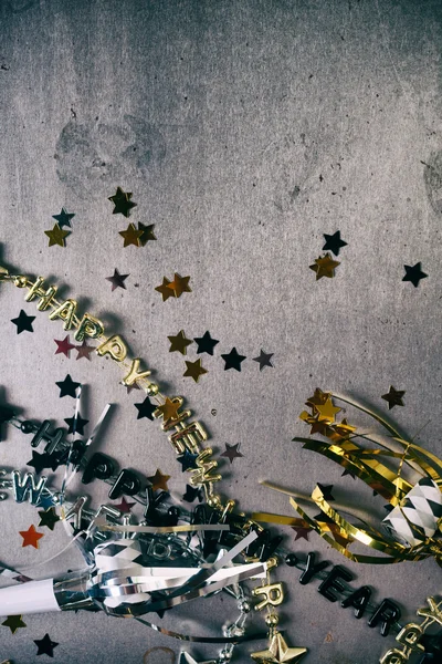 NYE: Grunge Background For New Year's Eve With Confetti and Neck — Stock Photo, Image