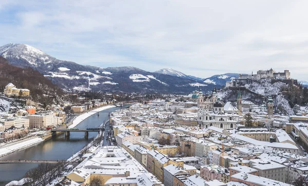 Salzburgi Panoráma Télen Havas Történelmi Központ — Stock Fotó