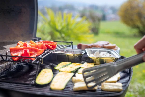 Close Cheese Vegetables Gas Grill Summer Time Outdoors — Stock Photo, Image