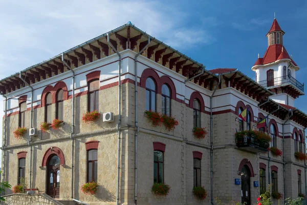 Targu Ocna Bacau Romanya Belediye Binası — Stok fotoğraf