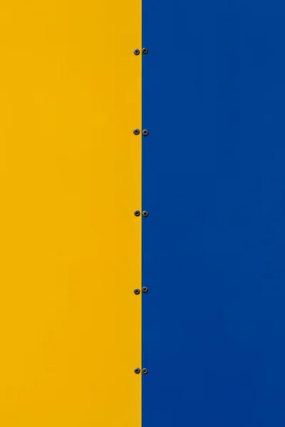 Struttura in metallo giallo e blu — Foto Stock