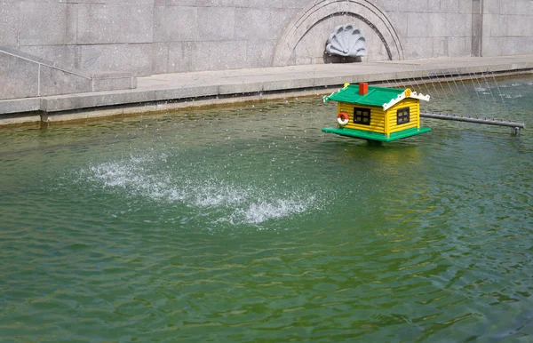 Modern fountain — Stock Photo, Image