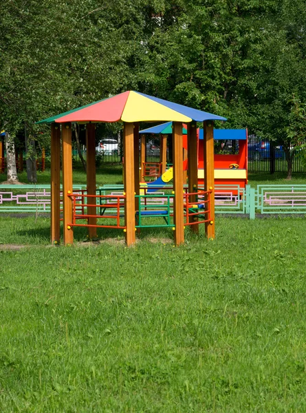 Pavilhão para parque infantil — Fotografia de Stock