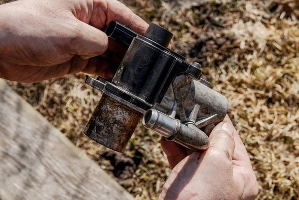 Car Part Exhaust Gas Recirculation Valve Dirty Male Hands — Stock Photo, Image