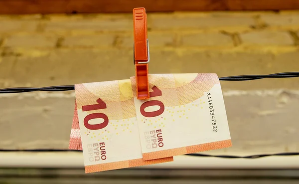 Decine Banconote Carta Euro Sono Attaccate Con Una Molletta Una — Foto Stock