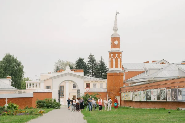 2021 Rusya Kolomna Kremlin Deki Bir Turist Grubu Için Turne — Stok fotoğraf