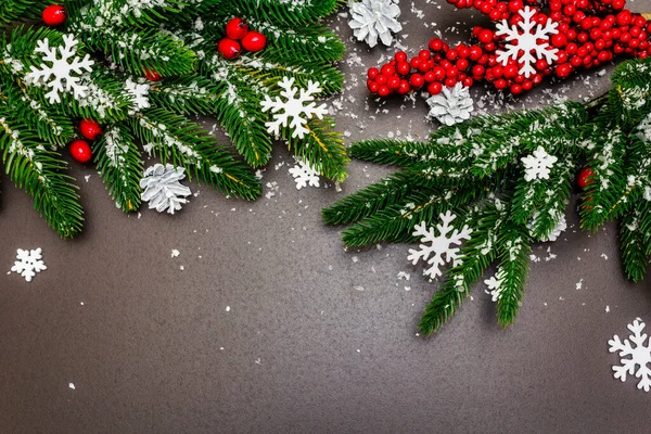 Різдвяний Або Новорічний Святковий Декор Вічнозелені Ялинові Гілки Соснові Шишки — стокове фото