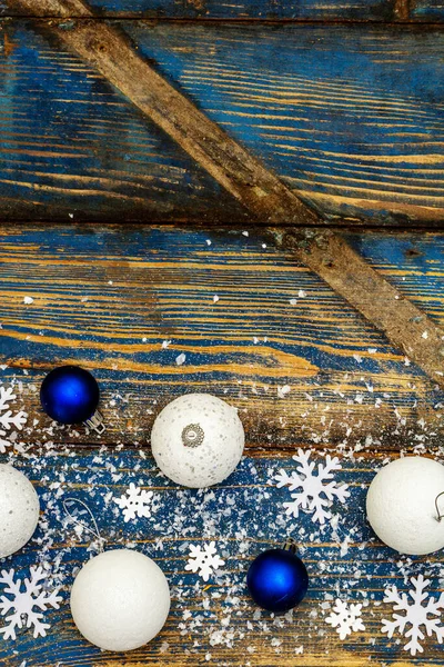 Boże Narodzenie Lub Nowy Rok Uroczyste Tło Białe Niebieskie Kulki — Zdjęcie stockowe