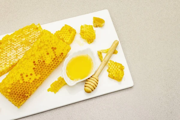 Honeycomb Honey Beeswax Natural Organic Beekeeping Products Healthy Beauty Lifestyle — Stock Photo, Image