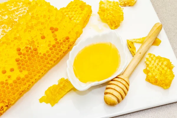 Honingraat Honing Bijenwas Natuurlijke Biologische Bijenhouderijproducten Voor Een Gezonde Schone — Stockfoto