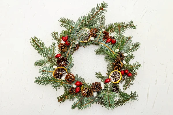Zero Waste Christmas Wreath Fir Tree Branches Rosehip Berries Dry — Stock Photo, Image