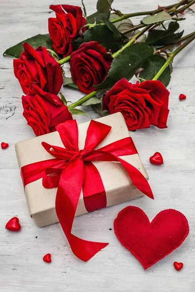 Sevgililer Günü Tebrik Kartı Geçmişi Hediye Kutuları Taze Kırmızı Güller — Stok fotoğraf
