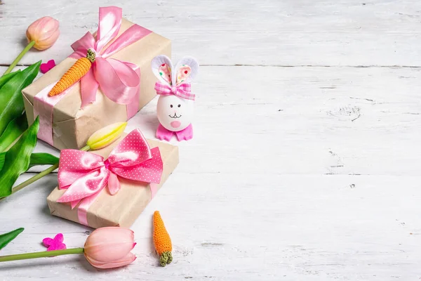 Концепція Традиційних Великодніх Символів Милий Кролик Яйця Подарункова Коробка Святковий — стокове фото