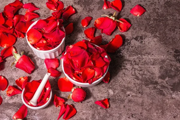 Agua Rosas Con Pétalos Rosa Hacer Esencia Rosa Orgánica Para — Foto de Stock