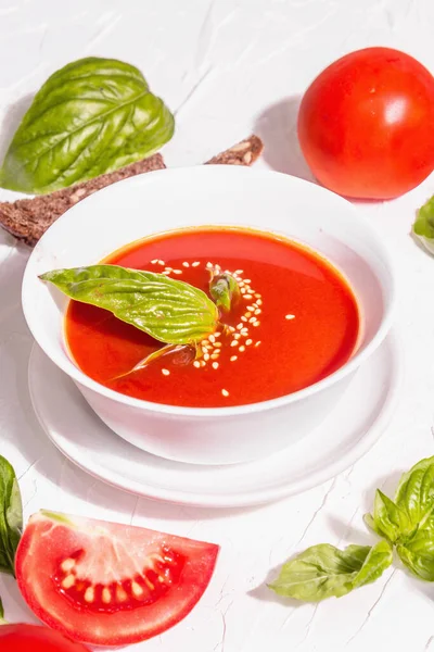 Bowls Homemade Tomato Soup Ripe Vegetables Fresh Basil Leaves Breadsticks — Stockfoto