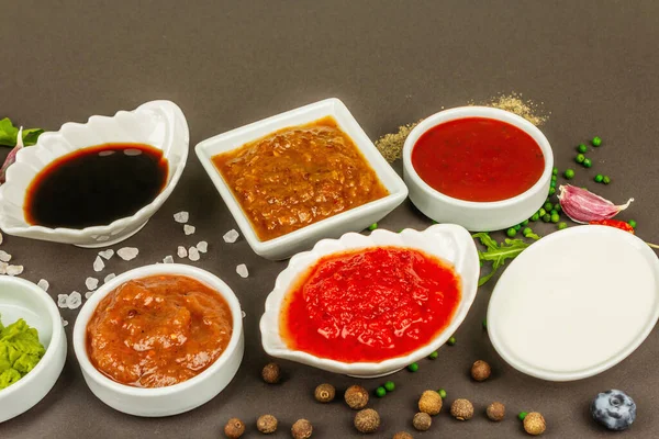 Conjunto Diferentes Salsas Ketchup Mayonesa Barbacoa Soja Chutney Wasabi Adjika — Foto de Stock