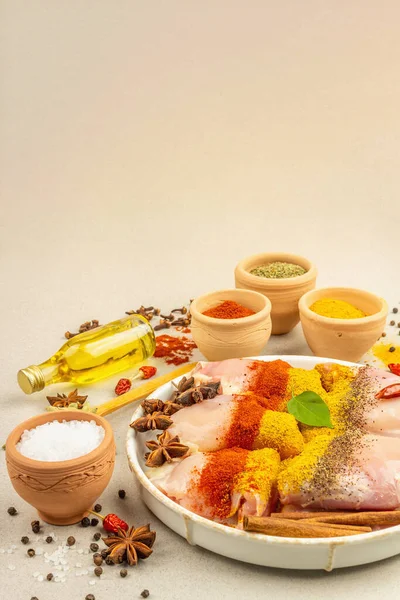 Especias Pollo Curry Conjunto Ingredientes Crudos Para Cocinar Alimentos Tradicionales — Foto de Stock
