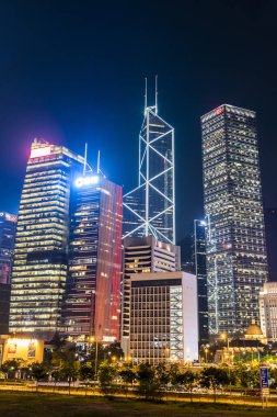 Hong Kong Central Modern iş binalarının gece görüşü, Hong Kong, Asya.