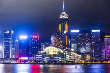 Hong Kong Kongre ve Sergi Merkezi. Hong Kong Adasının Victoria Limanı Panoraması. 