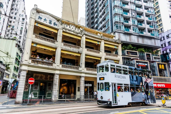 Uitzicht Beroemde Dubbeldekker Trams Met Cheong Pandjeshuis Hong Kong — Stockfoto