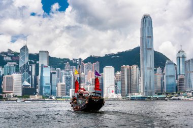 Antik Çin yelkenlisi Duk Ling Victoria Limanı, Hong Kong.