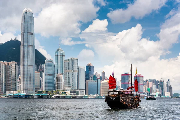 Antik Çin yelkenlisi Duk Ling Victoria Limanı, Hong Kong.