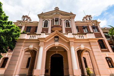 Hong Kong Pok Fu Lam 'daki Hong Kong Üniversitesi. 1911 'de kurulmuş, Hong Kong' daki en eski üçüncü derece kurumdur..