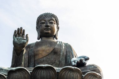 Tian Tan Buddha ya da Po Lin Manastırı 'ndaki dev Buda heykeli Lantau Adası, Hong Kong.
