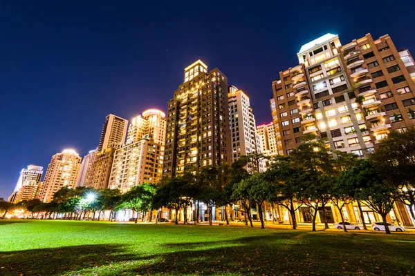 Vista Notturna Del Parco Nel Centro Taichung Taiwan Vicino Teatro — Foto Stock