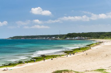 New Taipei, Tayvan 'daki Laomei kıyısındaki taştan siperlere bakın. Güzel kuzey kıyısı ve Guanyinshan Ulusal Manzarası manzarası