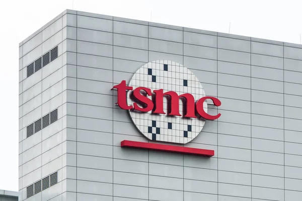 Tainan Bilim Parkı, Tayvan 'daki Tayvan Yarı iletken Üretim Şirketi (TSMC); TSMC dünyanın en büyük bağımsız yarı-oyun yarı iletken dökümhanesidir..