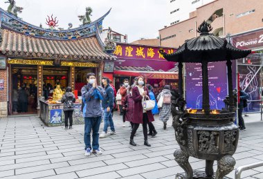 Tayvan 'daki Xia-Hai Şehir Tanrısı Tapınağı. Hem yurtiçinde hem de yurtdışında evlilik ve ilişkiler üzerinde gücü olan tanrılarından biri olan Yue Lao ile ünlüdür..