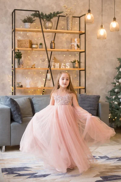 Cute Little Girl Beautiful Pink Dress Christmas Photo Shoot — Stock Photo, Image