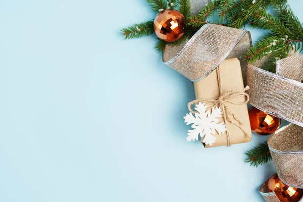 Vánoční Prázdniny Modré Kartě Vánoční Stromeček Dekorace Papírové Dárkové Krabice — Stock fotografie