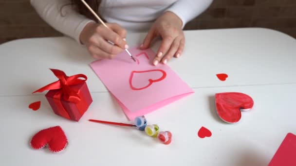 Femme Créant Cadeau Avec Cœur Pour Saint Valentin Maison Avec — Video