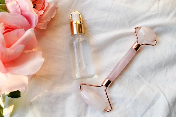 Pierre Quartz Naturel Rose Gua Sha Sérum Visage Outil Huile — Photo