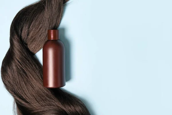 Hair Oil Bottle Blue Background Copy Space — Stock Photo, Image