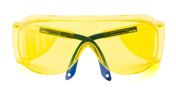 Óculos de segurança amarelos isolados no fundo branco — Fotografia de Stock