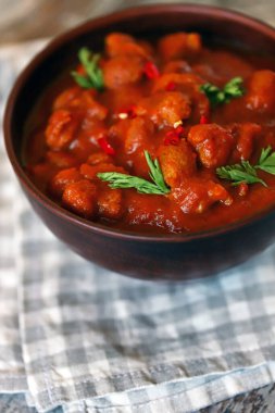 Bir kase içinde vejetaryen köri. Soya körisi. Sağlıklı yiyecekler. Vejetaryen diyeti.