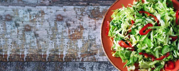 Salada Primavera Com Repolho Verduras Comida Saudável Dieta Vegan — Fotografia de Stock