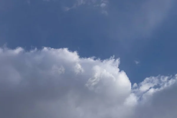 Ciel Bleu Printemps Nuages Blancs Ciel Avec Nuages — Photo