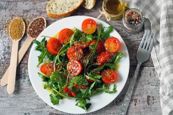 Healthy Salad Arugula Cherry Tomatoes Seeds — Stock Photo, Image