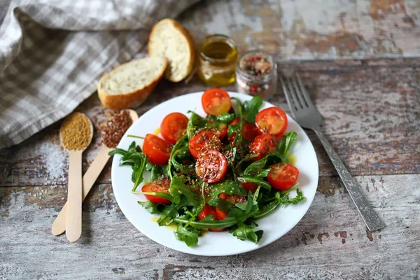 Healthy Salad Arugula Cherry Tomatoes Seeds — Stock Photo, Image