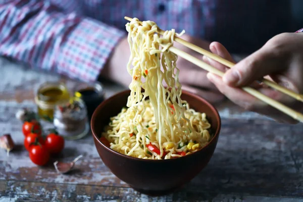 Chinese Noodles Bowl Food Sticks Eating Chinese Noodles Selective Focus — Stock Photo, Image