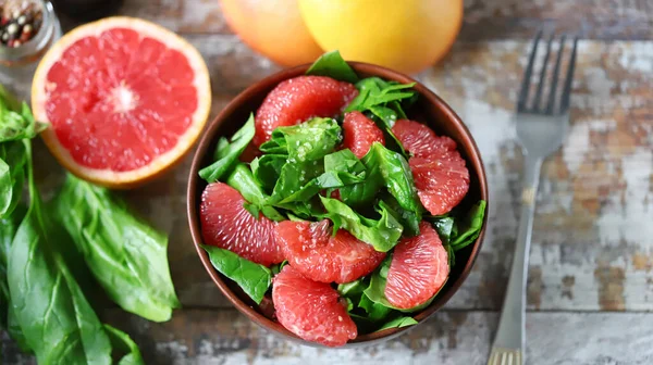 Enfoque Selectivo Ensalada Toronja Espinacas Tazón Comida Saludable Snack Vegano — Foto de Stock