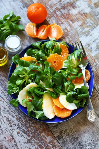 Salat Caprese Mit Maissalat Und Mandarine — Stockfoto