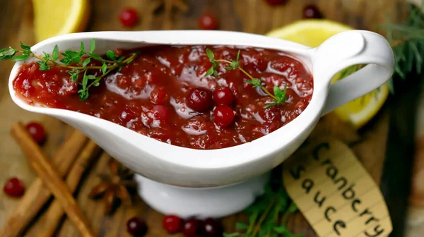 Cranberry Sauce White Gravy Boat Cranberries Cinnamon Spices Branches Christmas — Stock Photo, Image