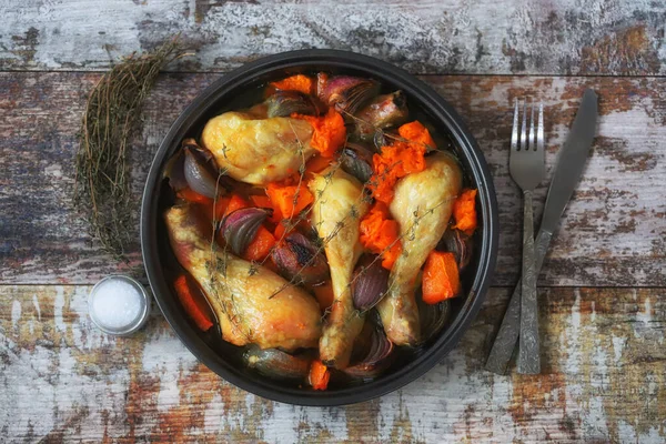 Chicken Legs Baked Pumpkin Blue Onions Pan Delicious Healthy Lunch — Stock Photo, Image
